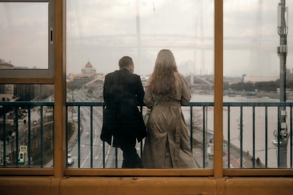 Quelles croisières offrent des ateliers de couture traditionnelle avec des artisans locaux?